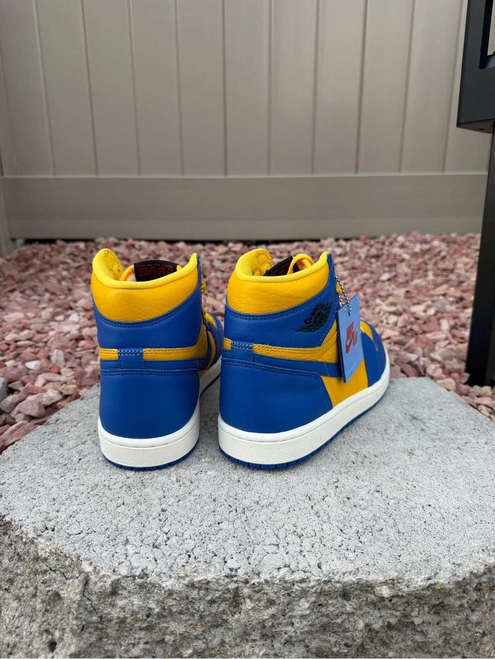 Nike Air Jordan 1 Retro Hi OG  Blue & Yellow WMNS Size 9